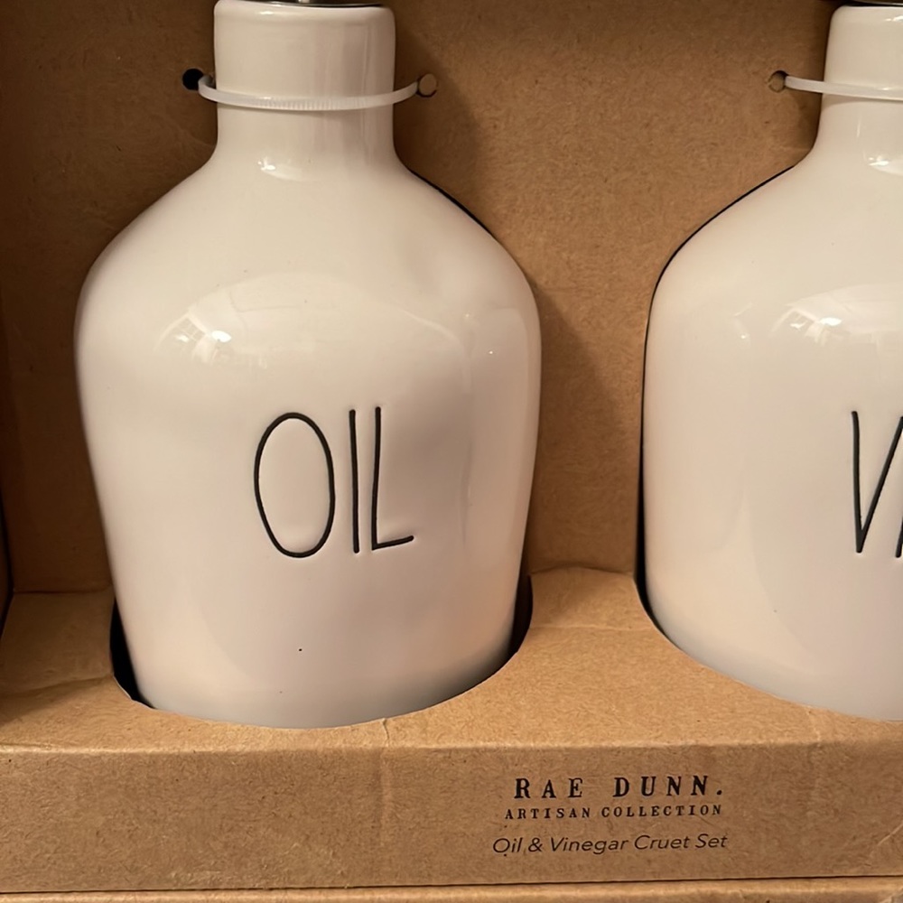 Rae Dunn OIL & VINEGAR Cruet Set - Picture 2 of 8
